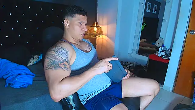 ethan dalton  online show from November 22, 2025, 3:16 am