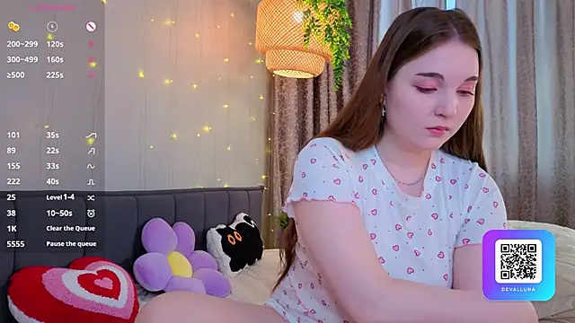 ConstanceHelms online show from April 16, 2026, 5:08 am