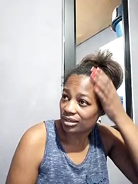 sexylira online show from September 24, 2025, 10:40 am