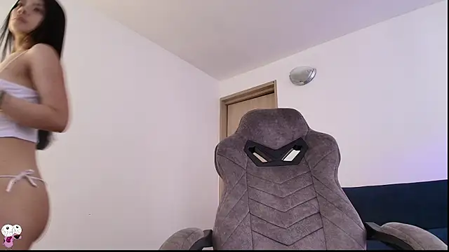 Im-kaia online show from November 10, 2025, 7:57 pm