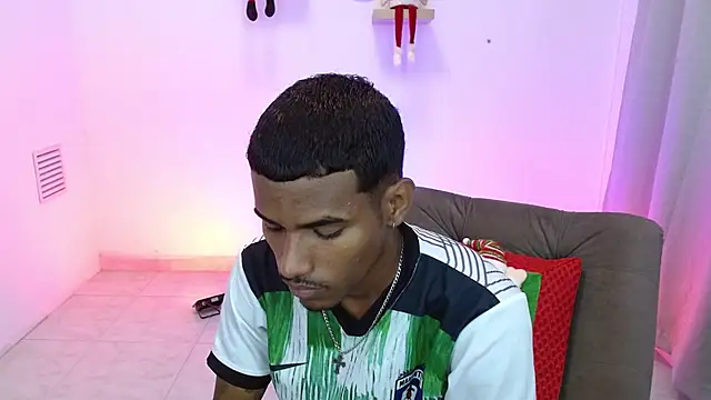 Snapshot of josua_smith chatting on November 28, 2025, 12:13 am josua smith online show from November 28, 2025, 12:13 am