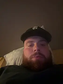 Bear2323 online show from May 30, 2026, 7:49 am