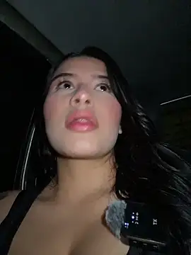 andrea gomes  online show from April 29, 2026, 5:22 am