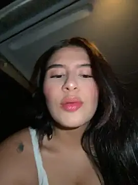 andrea gomes  online show from April 30, 2026, 6:42 am
