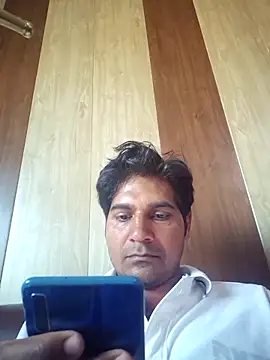 johnny8731 online show from March 4, 2026, 4:18 am