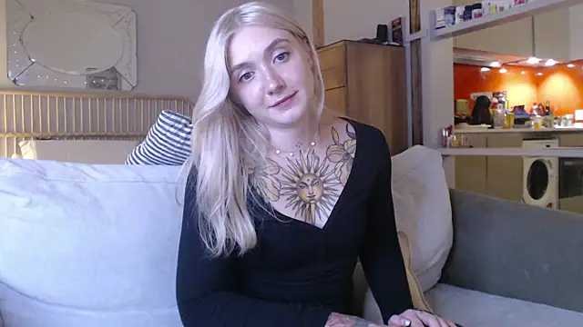 tattoobbgirl online show from March 18, 2025, 8:37 pm