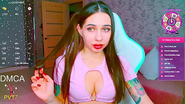 Snapshot of vinkiepinkie chatting on March 8, 2026, 4:33 pm vinkiepinkie online show from March 8, 2026, 4:33 pm