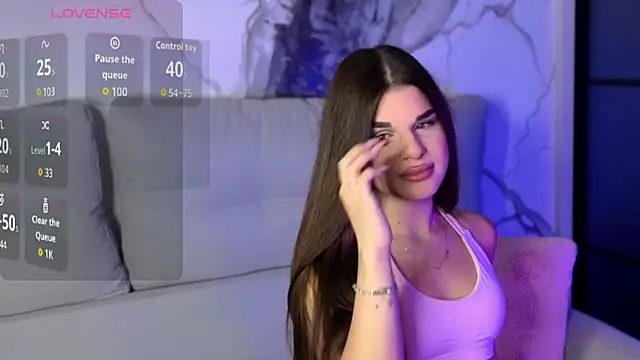 lili hotly online show from October 19, 2025, 5:08 am