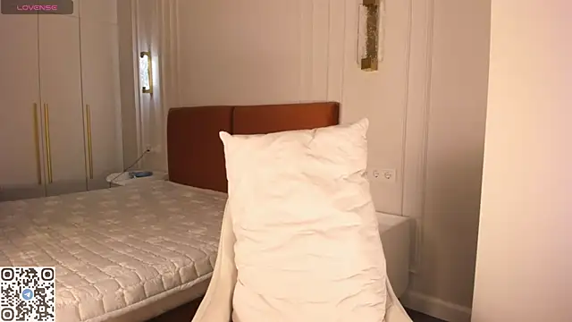 ayami lia online show from November 11, 2025, 12:10 am