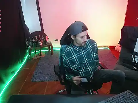 Aaron malikk online show from October 31, 2025, 1:17 am