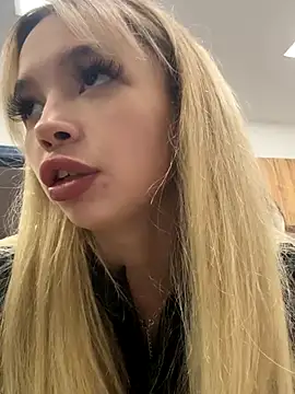 Snapshot of katyevance chatting on November 24, 2025, 5:01 pm katyevance online show from November 24, 2025, 5:01 pm