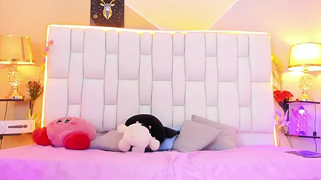 cherryboom23 online show from October 12, 2025, 2:43 am