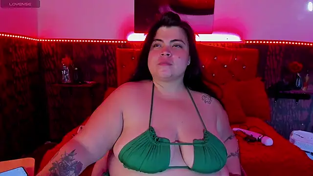 dirtyBBWplay online show from May 6, 2026, 9:42 pm