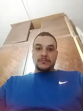 Snapshot of calfran chatting on June 2, 2026, 2:02 am calfran online show from June 2, 2026, 2:02 am