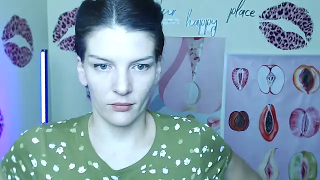 VanessaRey  online show from November 15, 2025, 7:05 am