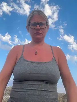 lady gloria69 online show from June 20, 2026, 7:16 pm