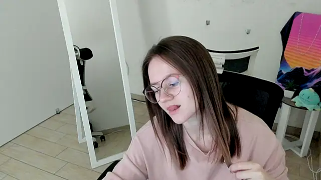 Catherine e online show from September 11, 2025, 6:30 pm