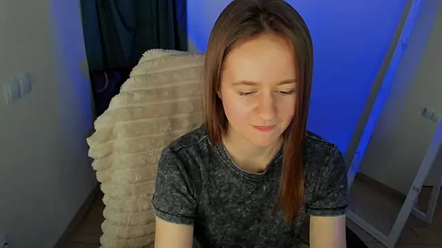 Catherine e online show from December 4, 2025, 8:17 pm