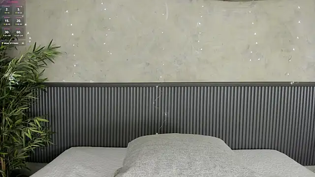 mia lacy  online show from December 2, 2025, 12:21 pm