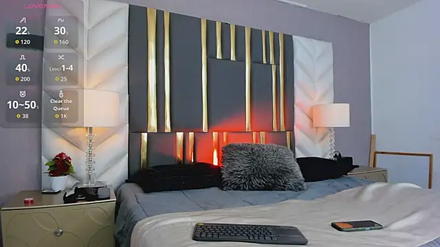 SaraJonness online show from September 23, 2025, 12:52 pm