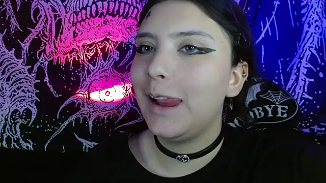 mikaskullcs online show from September 24, 2025, 4:38 am