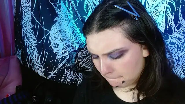 mikaskullcs online show from October 21, 2025, 9:26 pm