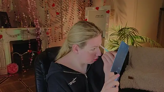 Jes Solar online show from February 28, 2026, 10:11 pm