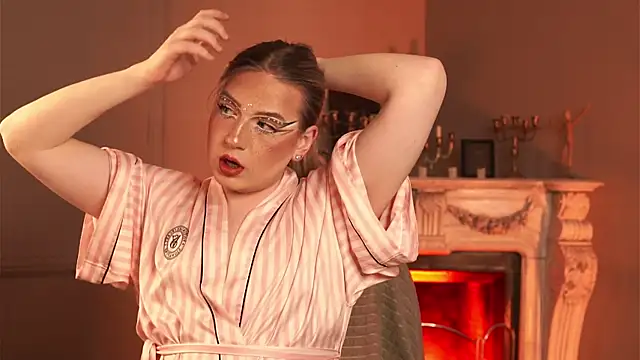 Jes Solar online show from April 21, 2026, 9:39 pm