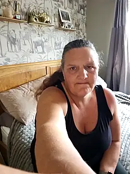 MissQueenBeex online show from September 26, 2025, 10:41 am