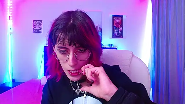 goth minerva online show from January 6, 2026, 1:37 pm