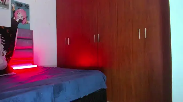 KARINNA  RAVEN online show from November 8, 2025, 1:28 am