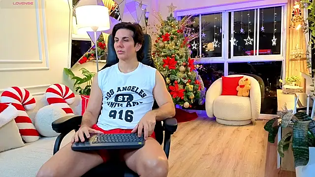 Snapshot of Almiboys chatting on December 18, 2025, 12:06 am Almiboys online show from December 18, 2025, 12:06 am