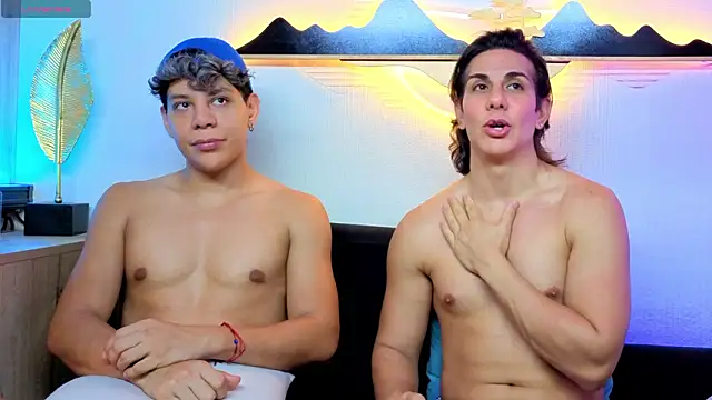 Snapshot of Almiboys chatting on March 6, 2026, 12:51 am Almiboys online show from March 6, 2026, 12:51 am