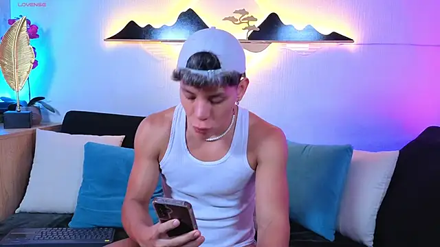 Almiboys online show from April 22, 2026, 11:06 pm