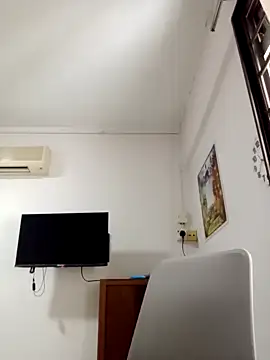 akumasian online show from March 21, 2025, 8:39 am