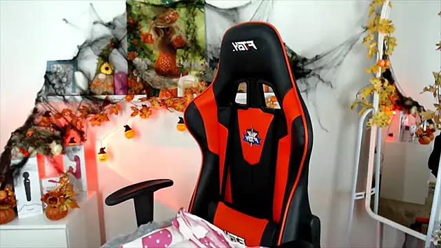 Snapshot of Lucky_Lana chatting on October 28, 2025, 2:37 am Lucky Lana online show from October 28, 2025, 2:37 am