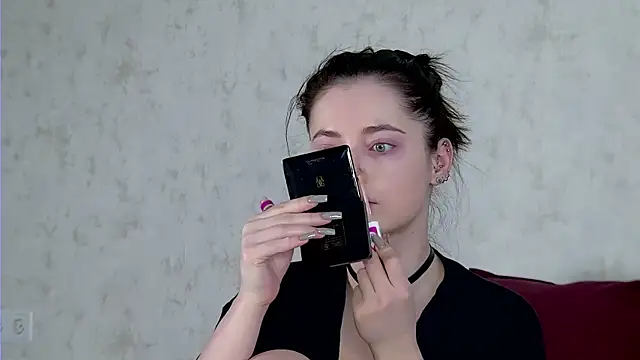 AshleyD  online show from February 19, 2026, 3:35 am