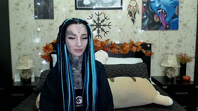 Velvetbat online show from December 1, 2025, 7:02 am