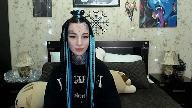 Velvetbat online show from December 18, 2025, 7:14 am