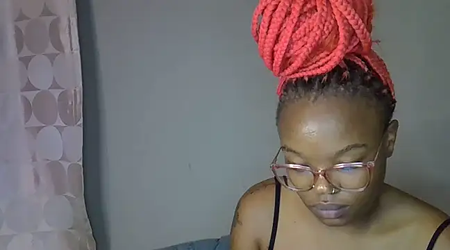 YummyMelanin117 online show from March 20, 2025, 5:36 pm