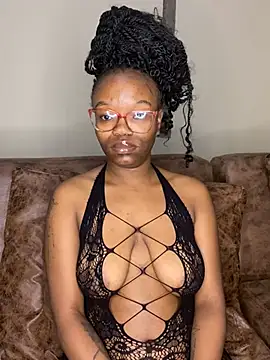 YummyMelanin117 online show from February 11, 2026, 11:21 pm