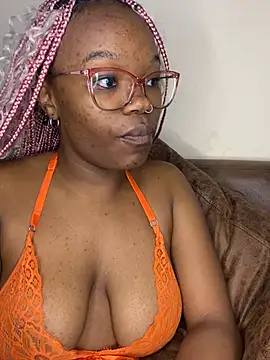 YummyMelanin117 online show from May 21, 2026, 11:56 pm