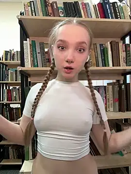 bambi lu online show from April 21, 2026, 4:01 pm