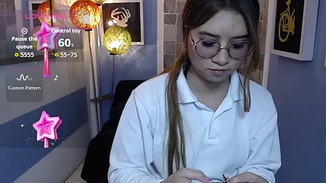 Fiorellaa delsd online show from October 22, 2025, 3:23 pm