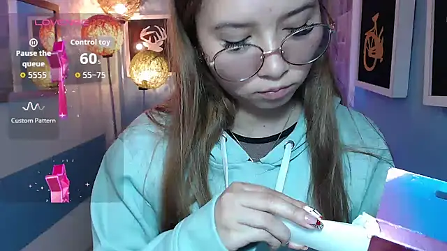 Fiorellaa delsd online show from October 27, 2025, 3:05 pm