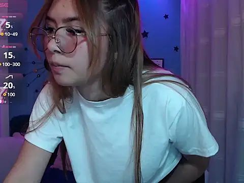 Fiorellaa delsd online show from November 21, 2025, 3:44 pm