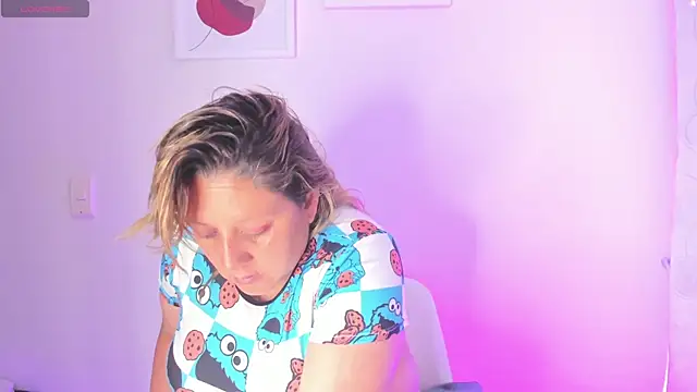 ariana cruz online show from September 26, 2025, 7:40 pm