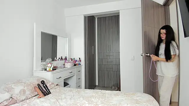 ImBunnyNova online show from April 21, 2026, 2:01 pm