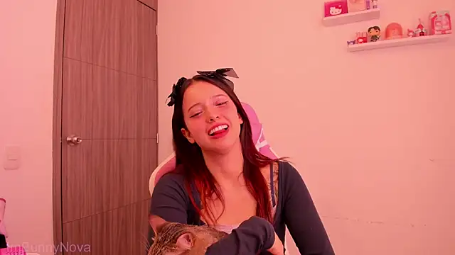 Snapshot of ImBunnyNova chatting on June 21, 2026, 5:48 pm ImBunnyNova online show from June 21, 2026, 5:48 pm