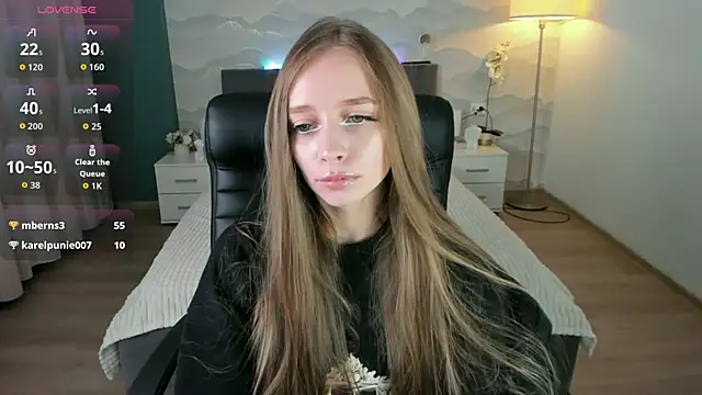 Amy Waynee online show from September 23, 2025, 4:43 pm